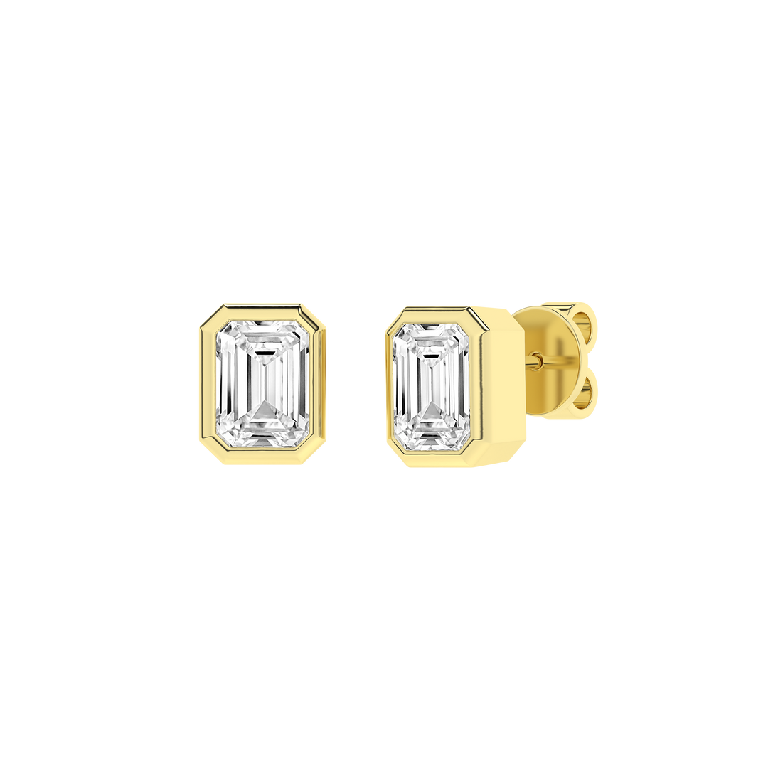 Bezel-Set Solitaire Stud Earrings (Emerald) in 14K Yellow Gold – Silvadi Jewelry Aurora CO