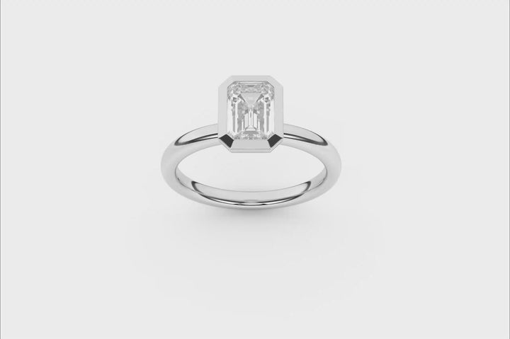 Bezel-Set Solitaire Ring (Emerald) in 14K White Gold – Silvadi Jewelry Aurora CO